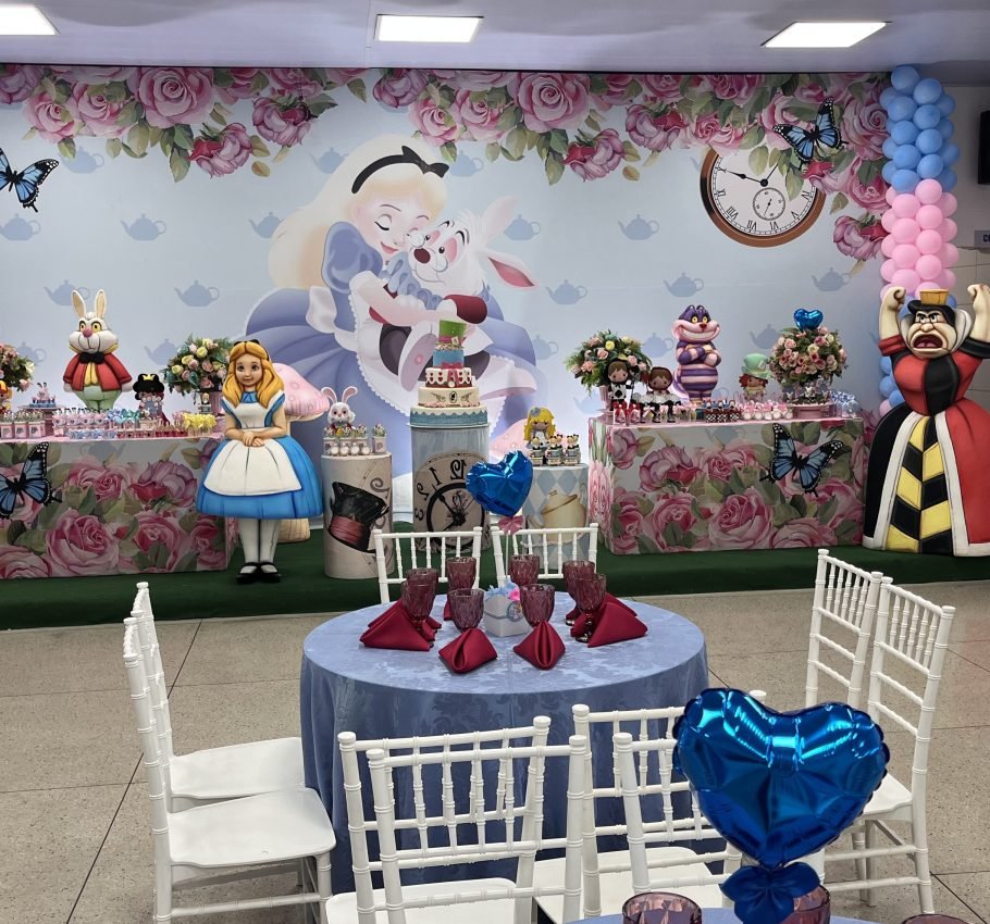 Alice no pais das maravilhas (2)